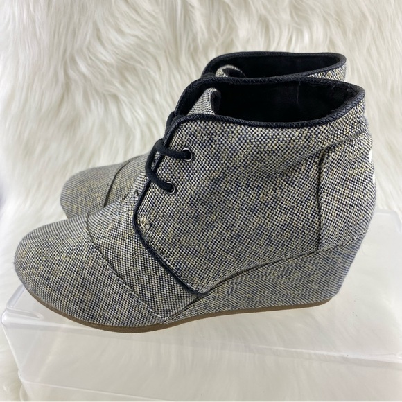 TOMS WEDGE LACEUP BOOTIES SIZE 8 WOMAN - Picture 3 of 10